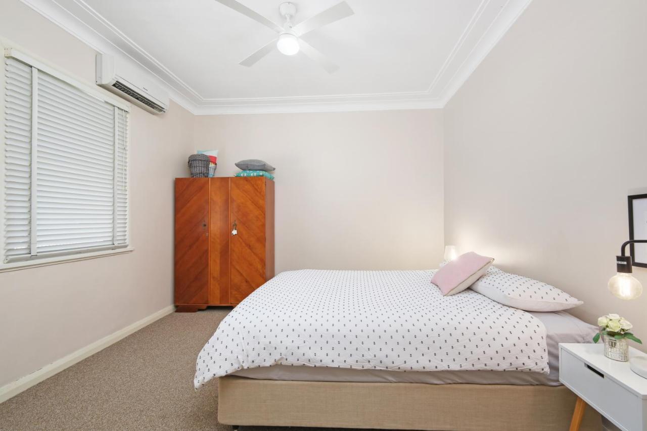 King'S Park Villa Tamworth Kültér fotó